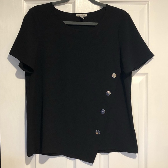 Black top with button detail - Picture 1 of 4